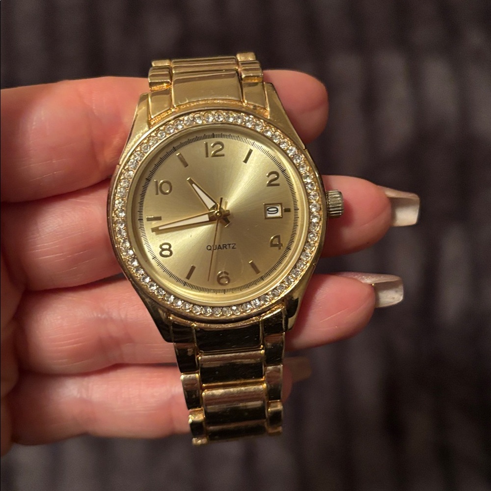 Elegant Gold Women's Watch